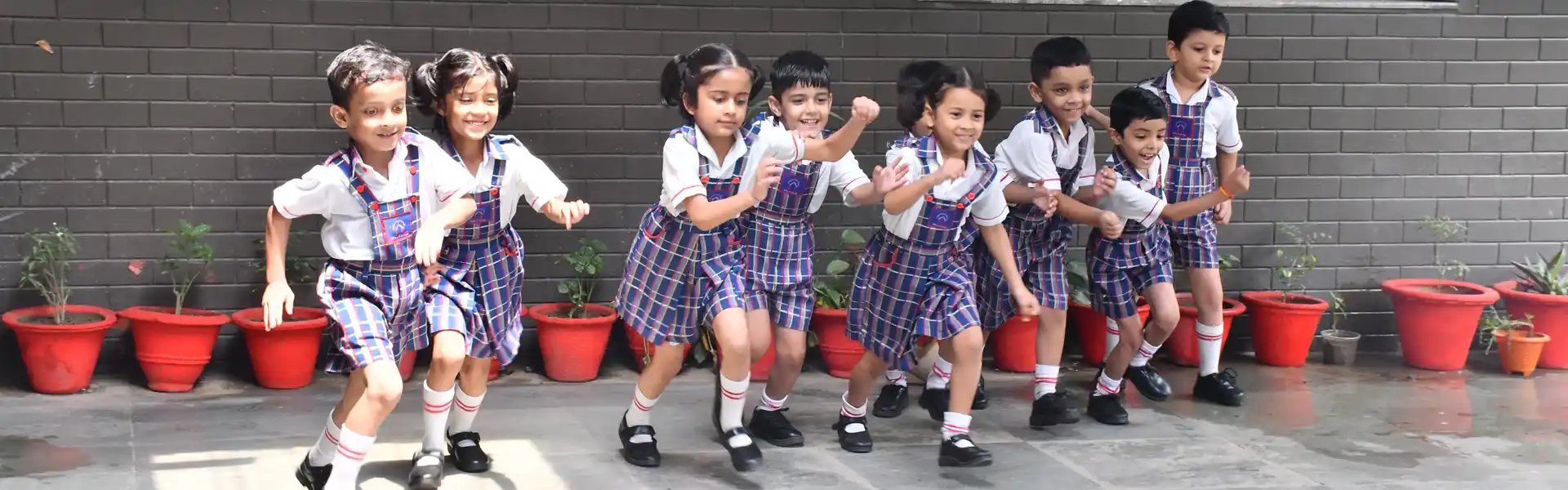 Best Pre-school school in kanpur - The Harmilap Mission School, Kanpur